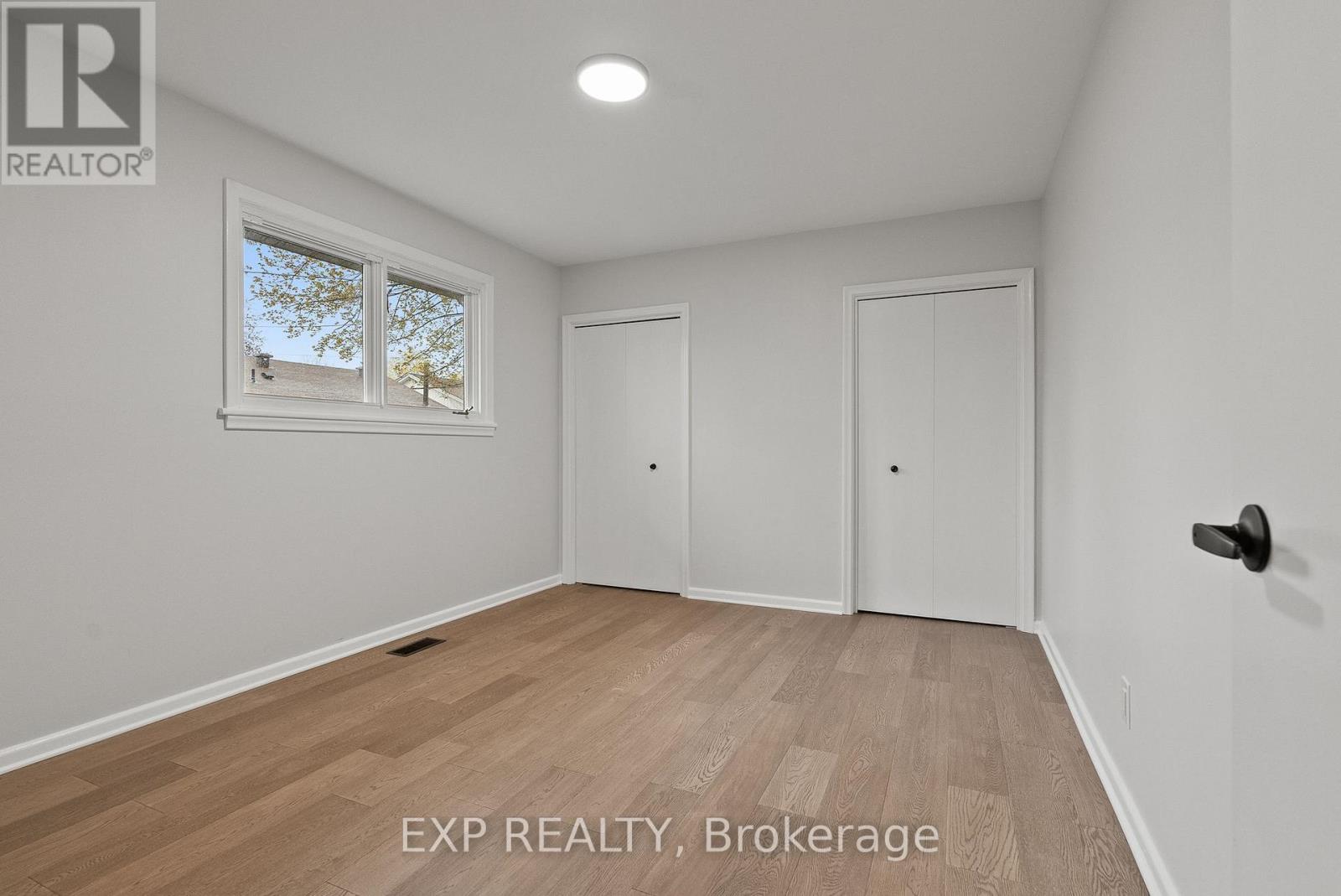2393 SHELDON AVENUE - 21