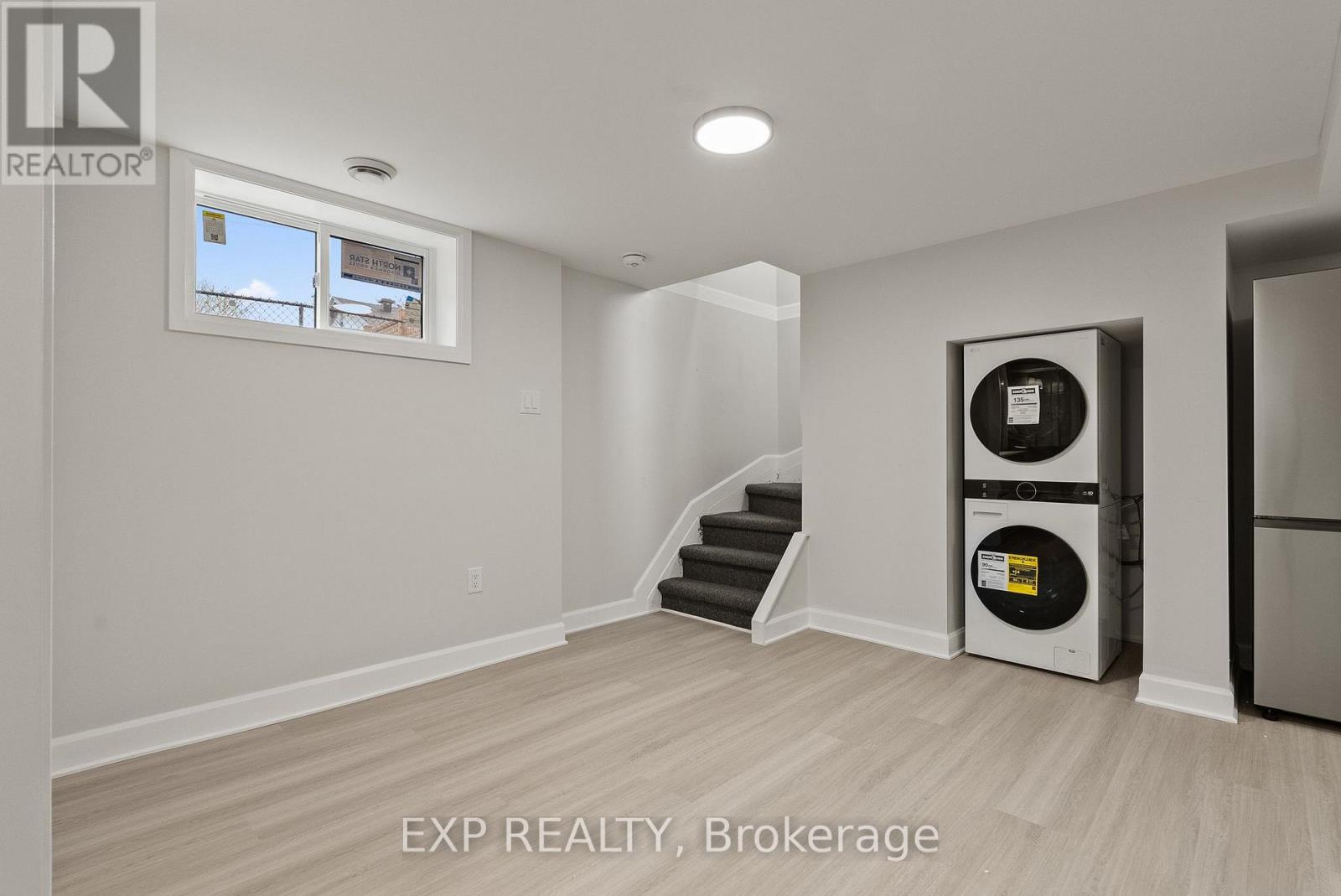 2393 SHELDON AVENUE - 31