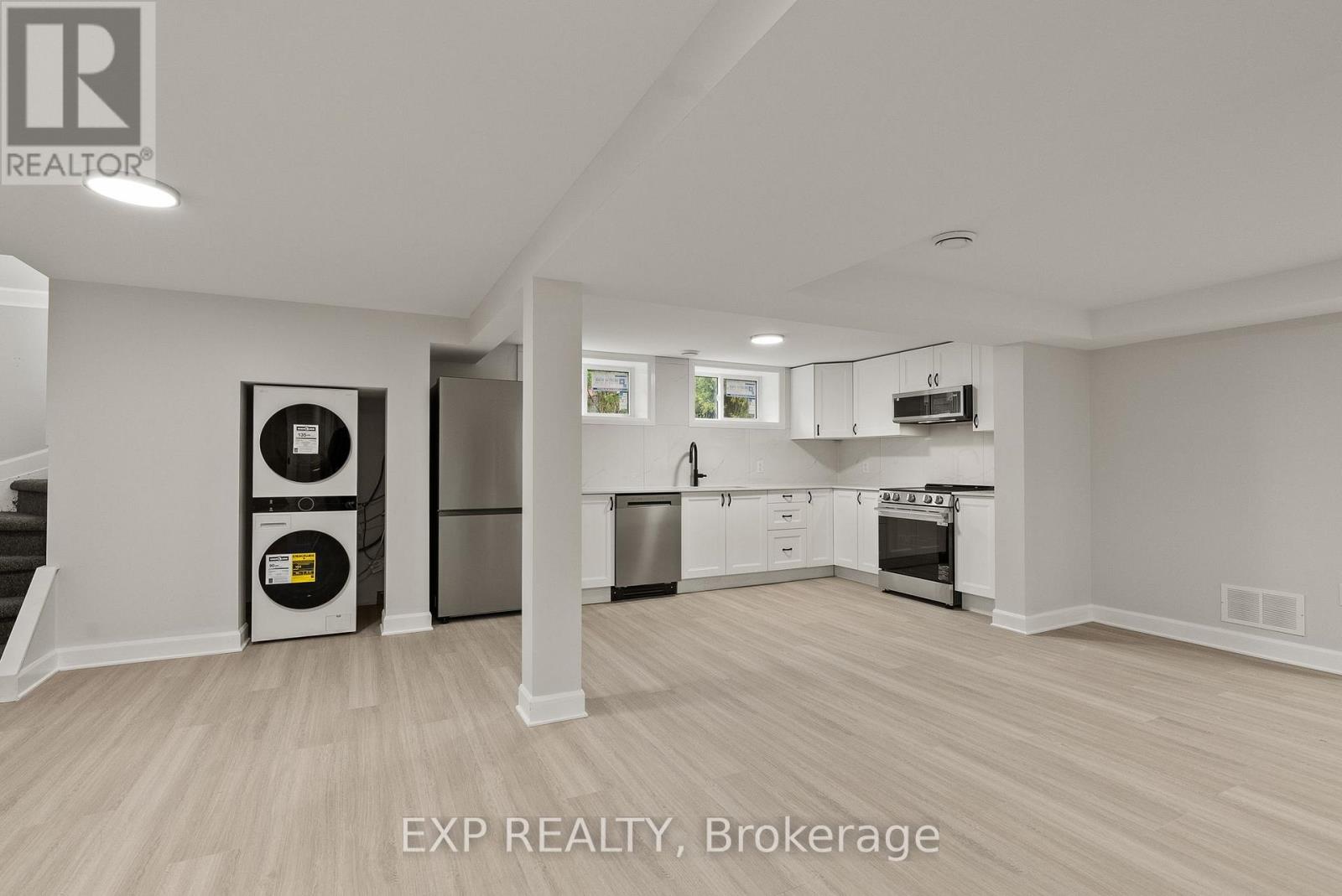 2393 SHELDON AVENUE - 34