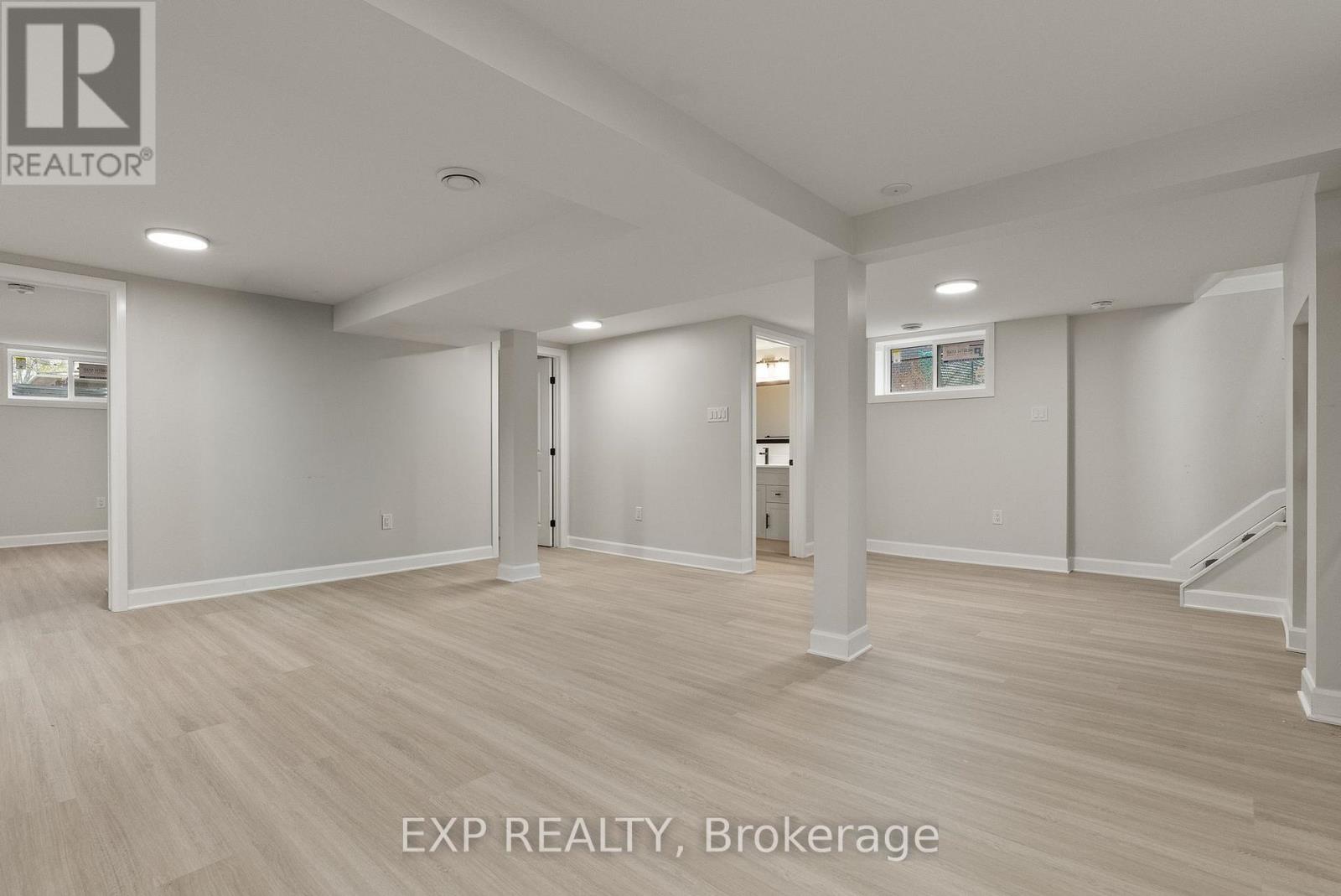 2393 SHELDON AVENUE - 35