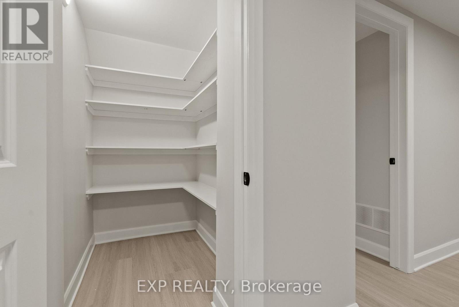 2393 SHELDON AVENUE - 41