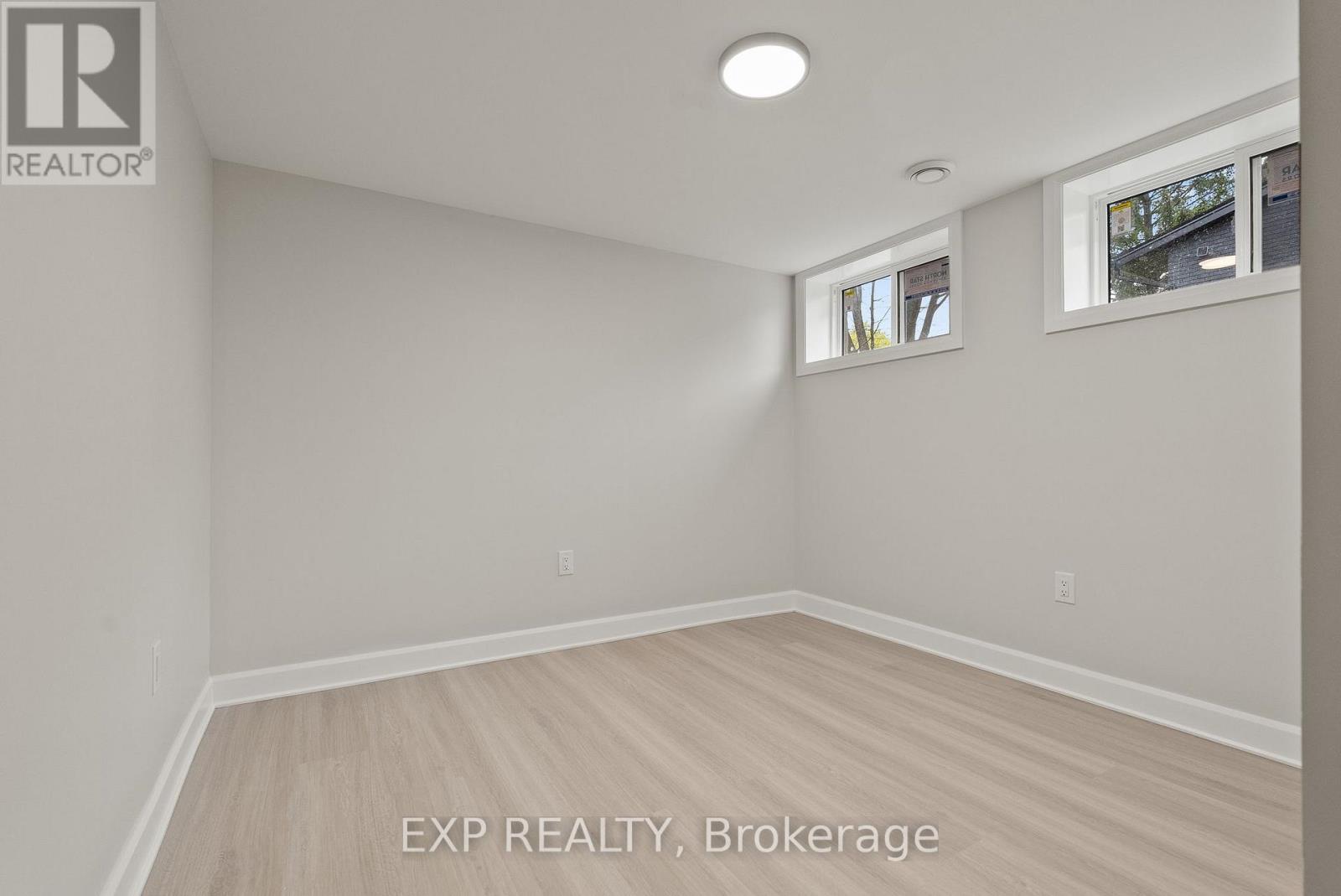 2393 SHELDON AVENUE - 42