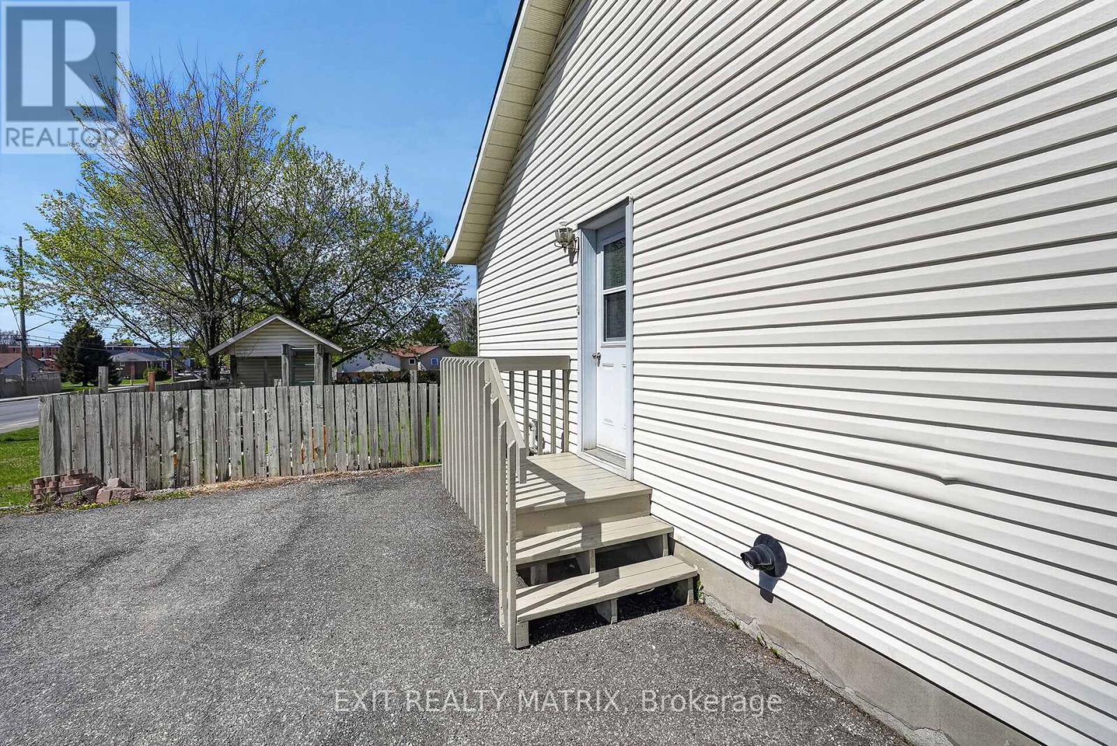 714 DES CEDRES AVENUE - 33