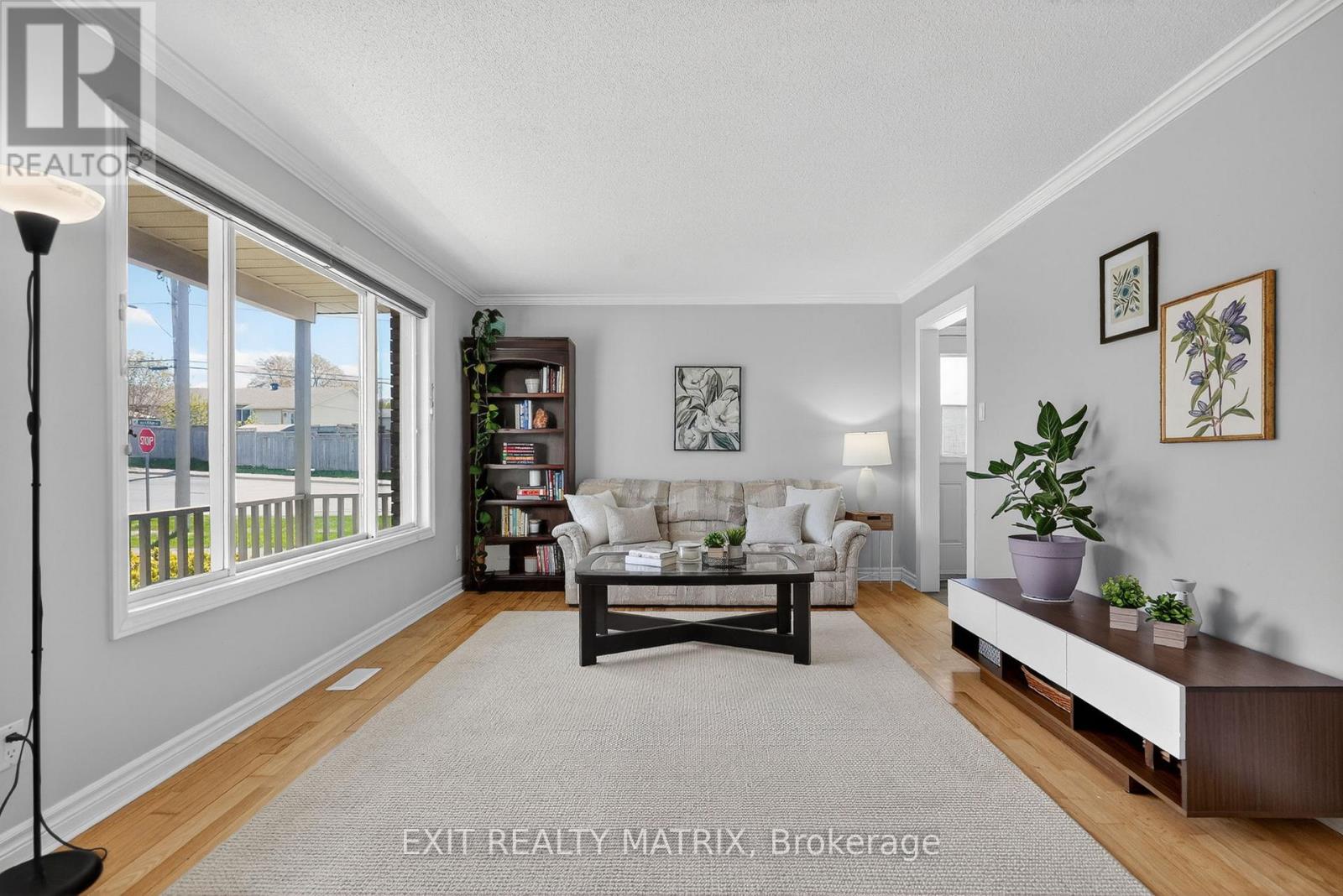 714 DES CEDRES AVENUE - 7
