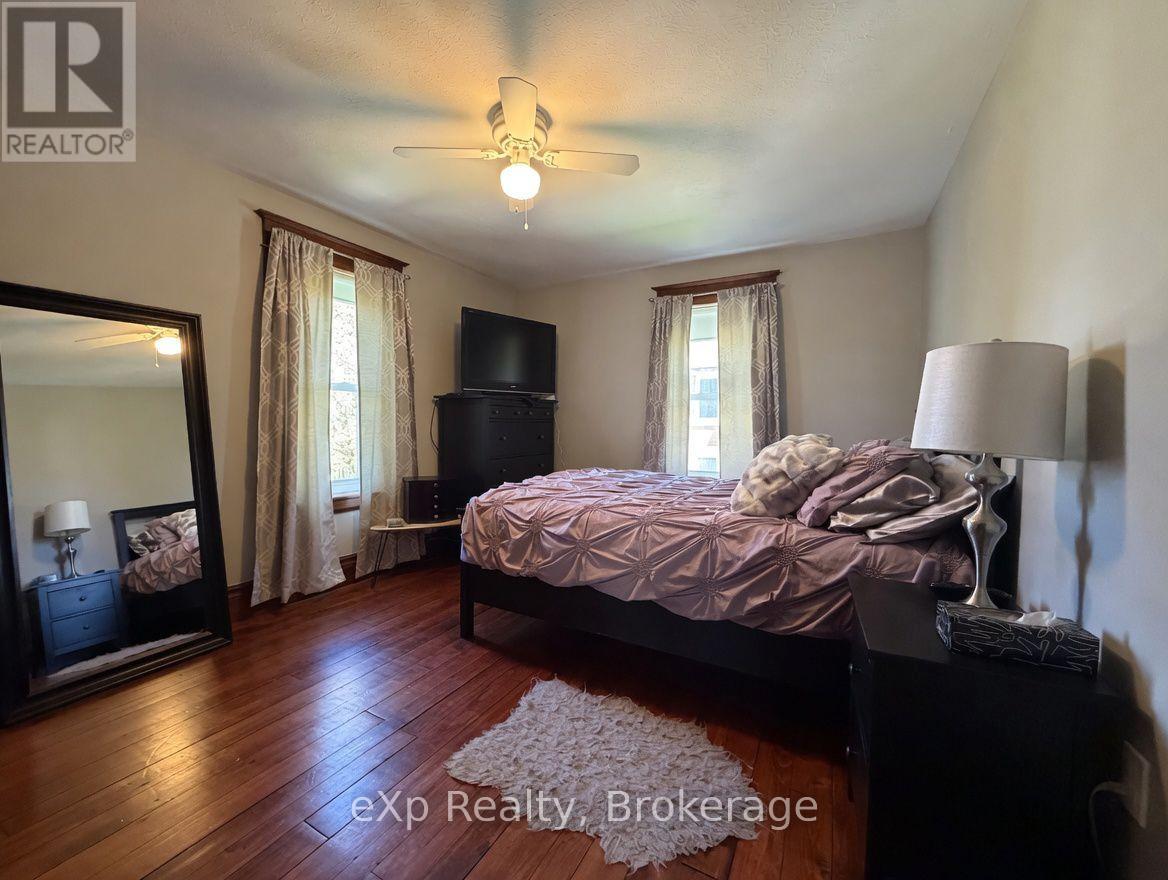 625 GIBSON STREET - 13