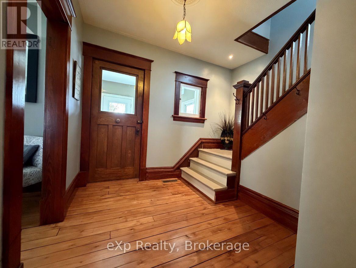 625 GIBSON STREET - 3