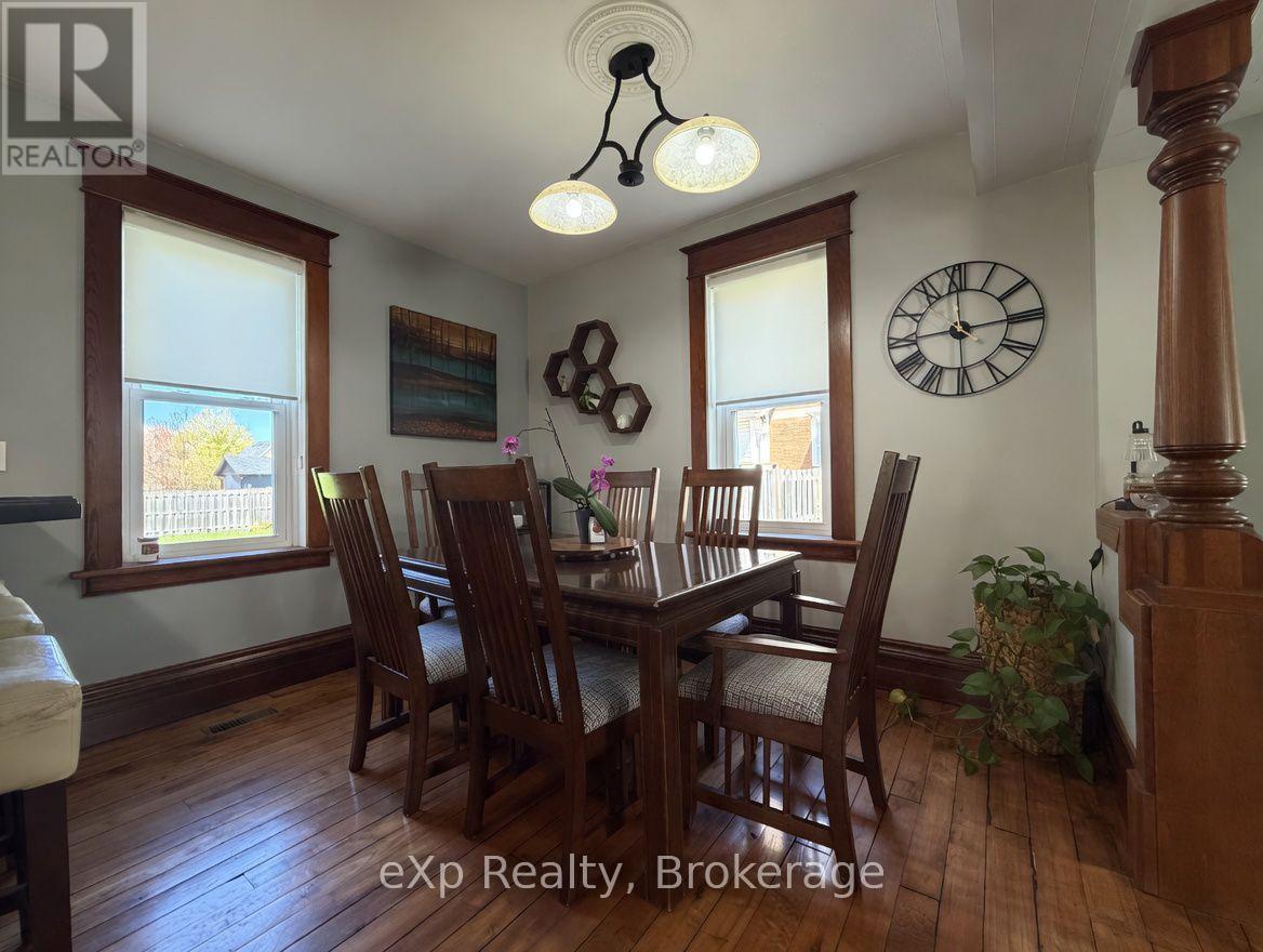 625 GIBSON STREET - 6