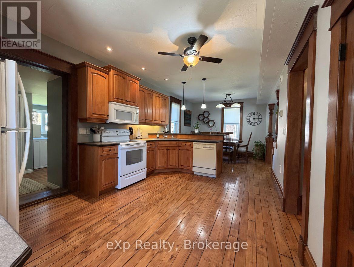 625 GIBSON STREET - 8