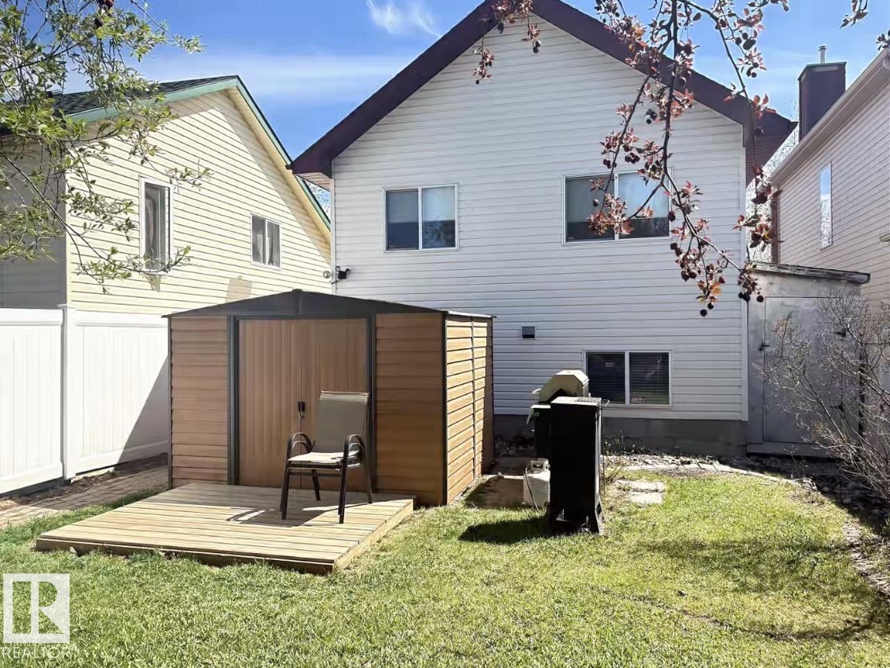 1712 Turvey BN NW - 2
