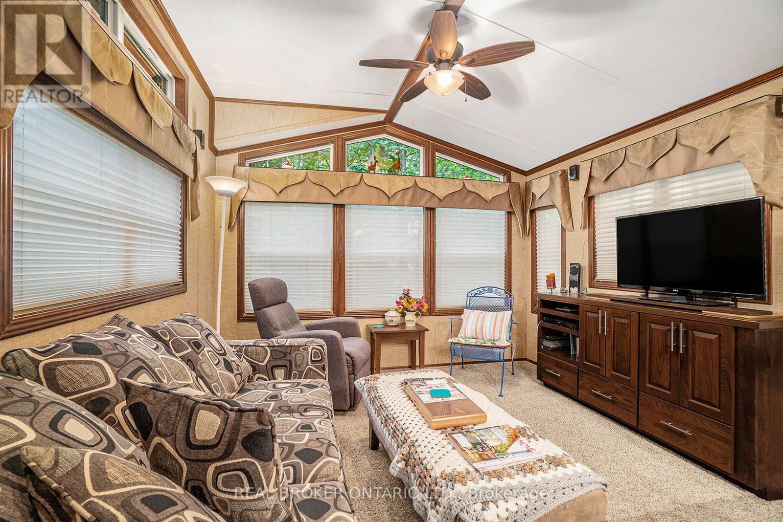 #H10 240 PINEWOOD PARK ROAD - 10