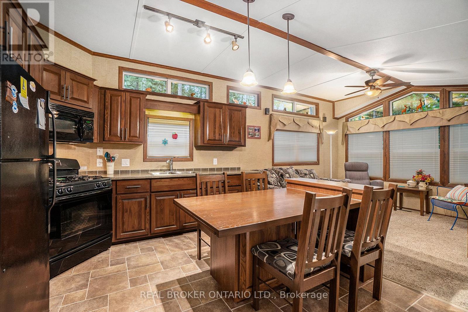 #H10 240 PINEWOOD PARK ROAD - 13
