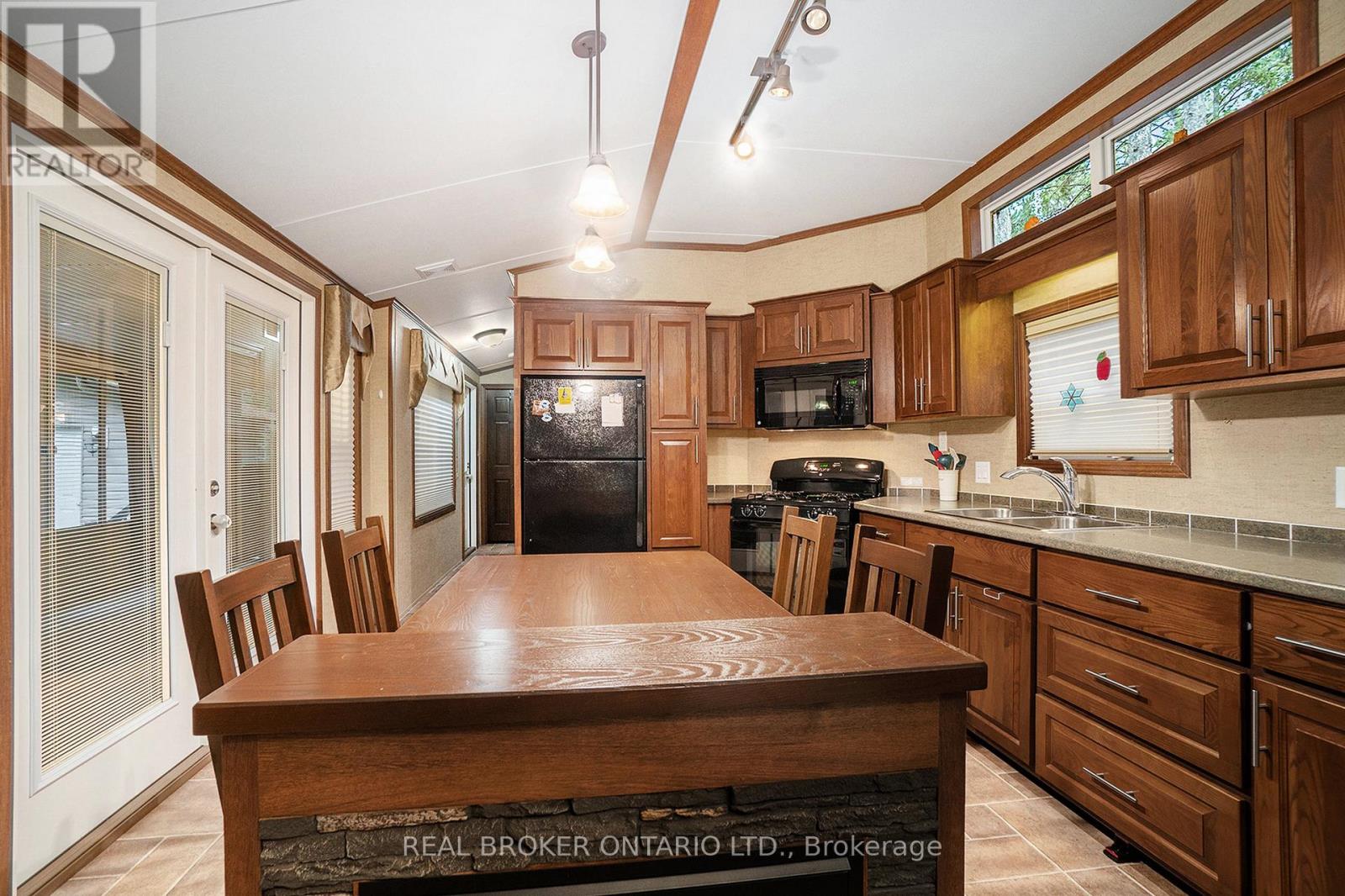 #H10 240 PINEWOOD PARK ROAD - 14