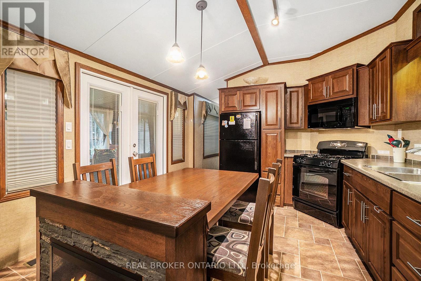 #H10 240 PINEWOOD PARK ROAD - 15