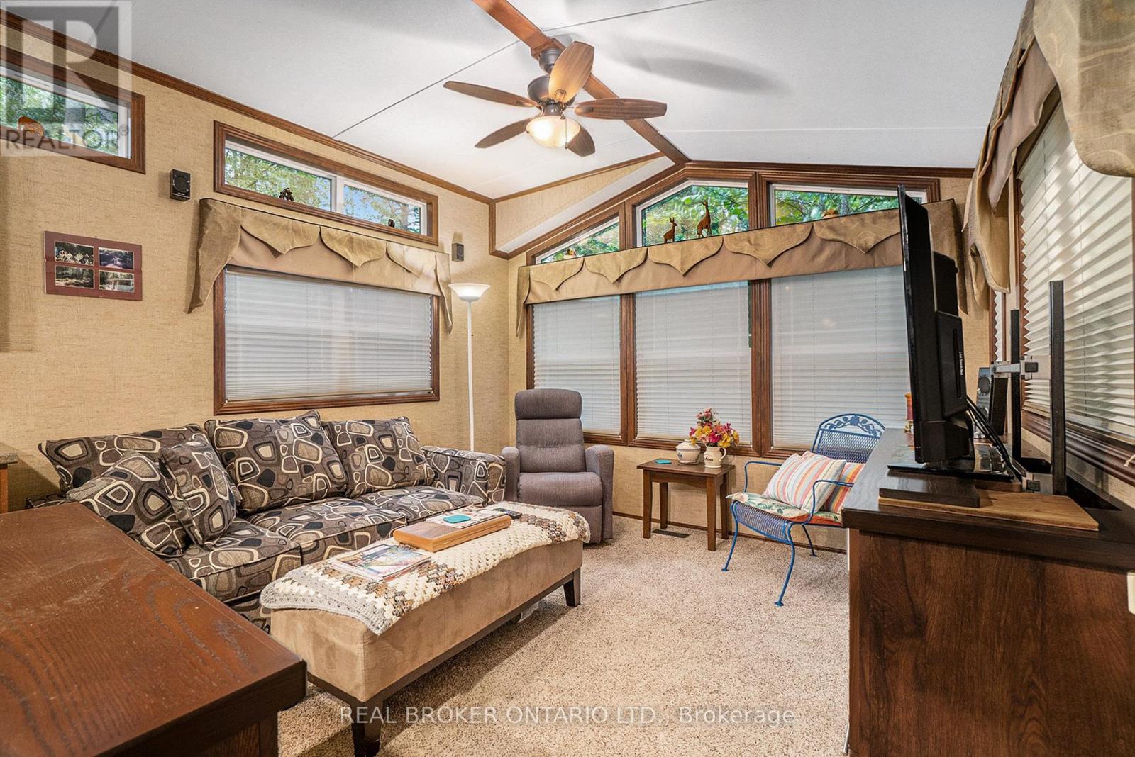 #H10 240 PINEWOOD PARK ROAD - 8