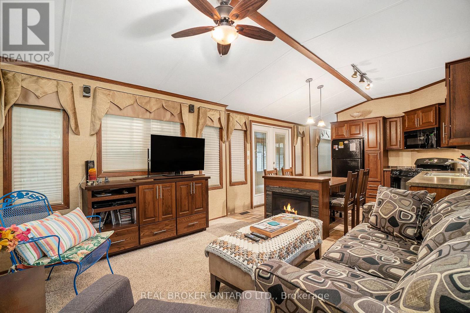 #H10 240 PINEWOOD PARK ROAD - 9