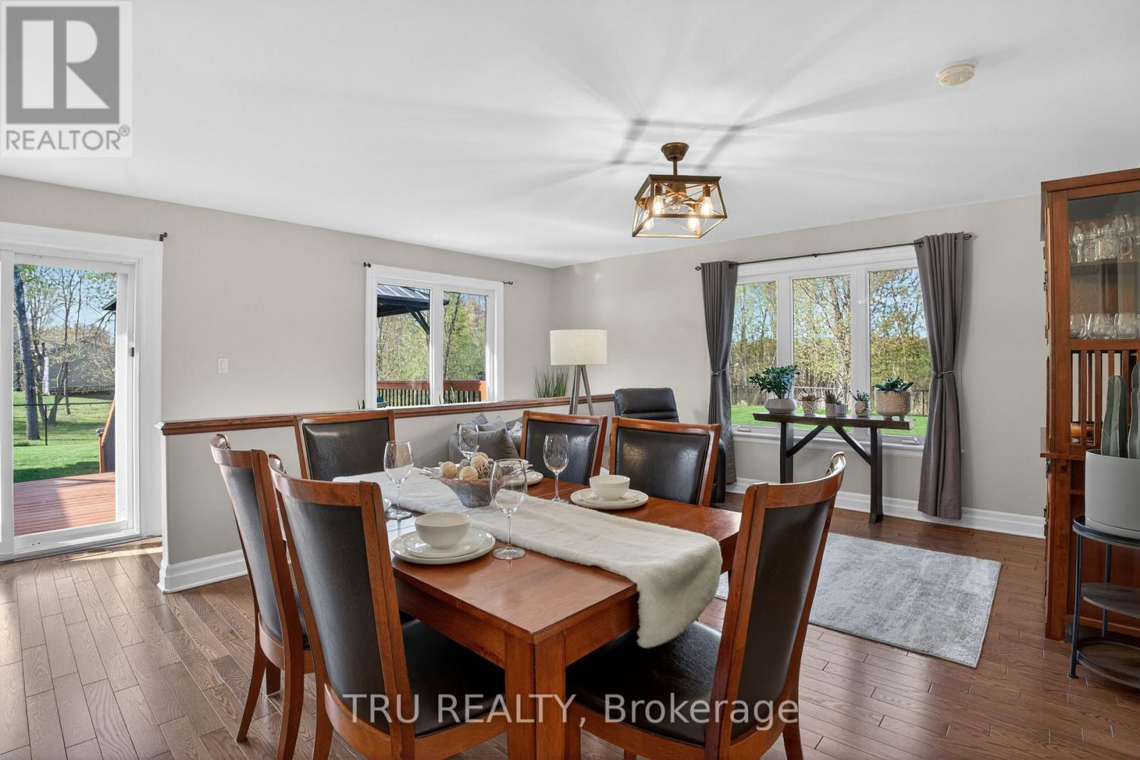 52 KIMBERLY AVENUE - 31