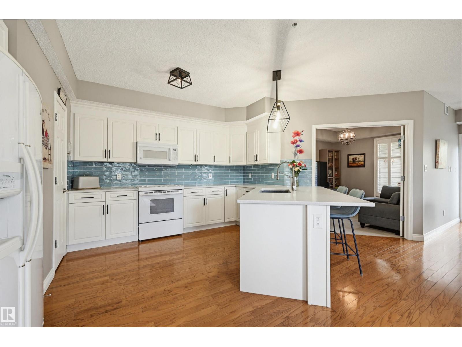 #201 9811 96A ST NW, Edmonton