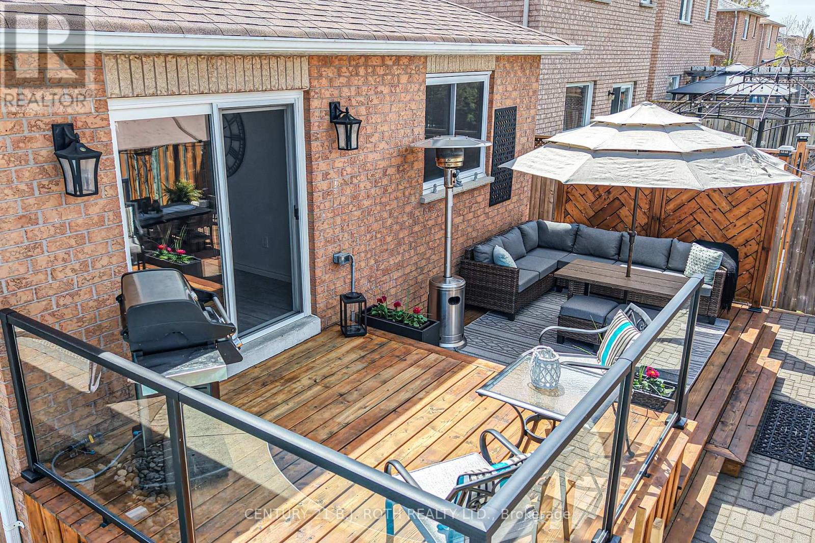4 LISTER DRIVE - 12