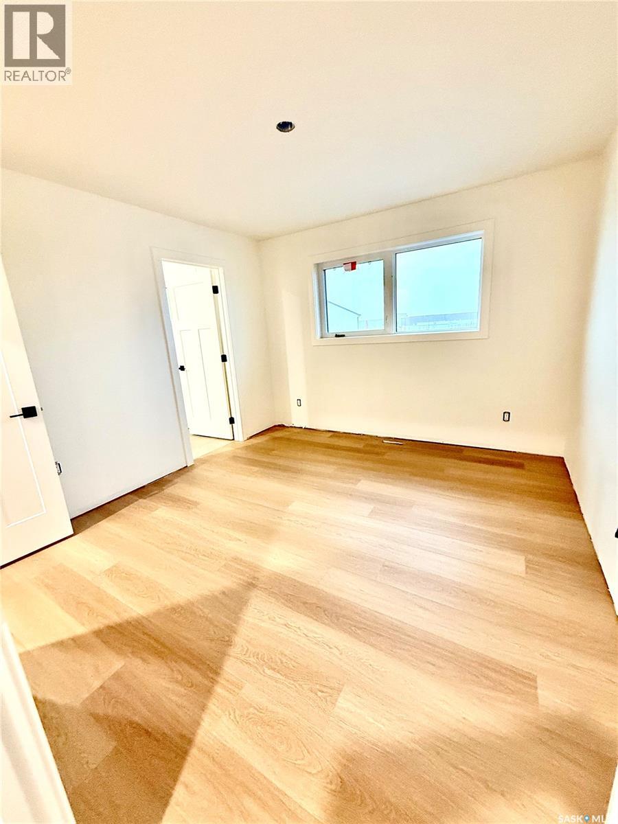 117 Emma CRESCENT - 12