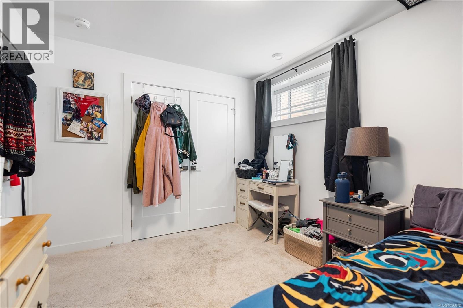 3334 Trumpeter St - 34
