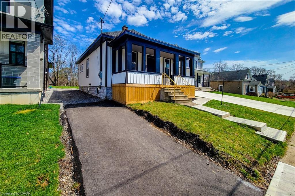 98 WELLAND Street N - 5