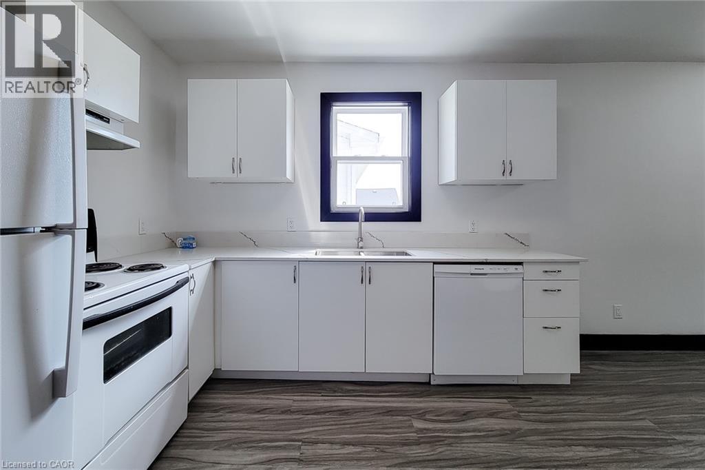 98 WELLAND Street N - 17