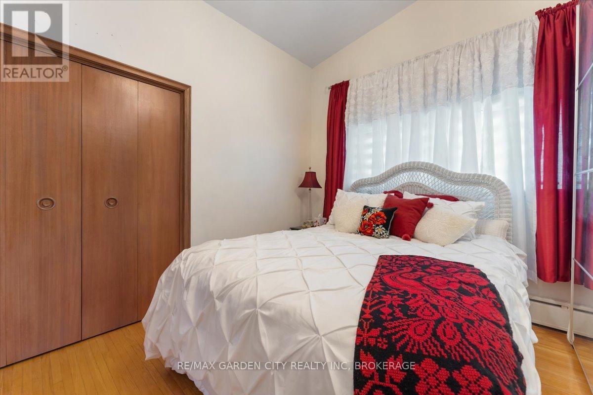 7 GLENAYR PLACE - 25