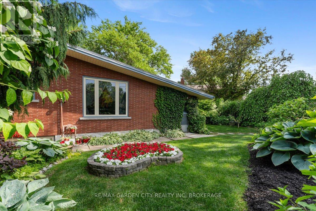 7 GLENAYR PLACE - 38