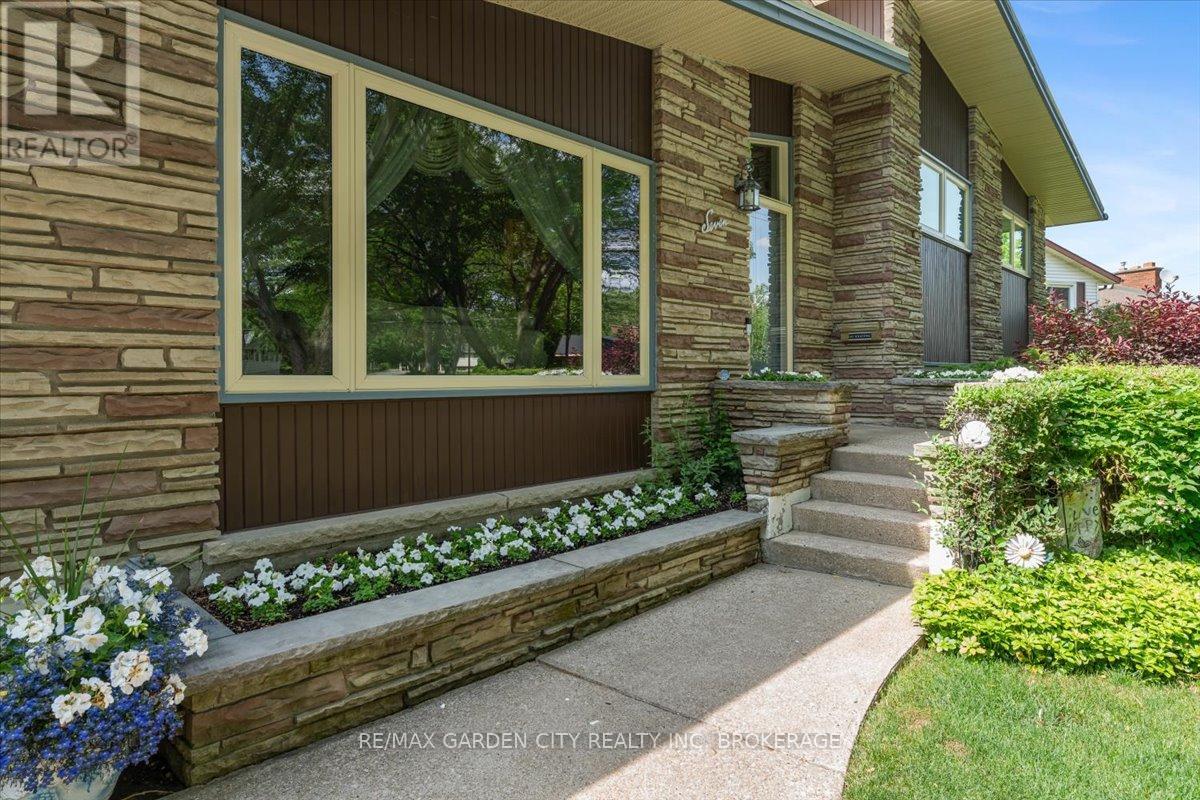 7 GLENAYR PLACE - 4