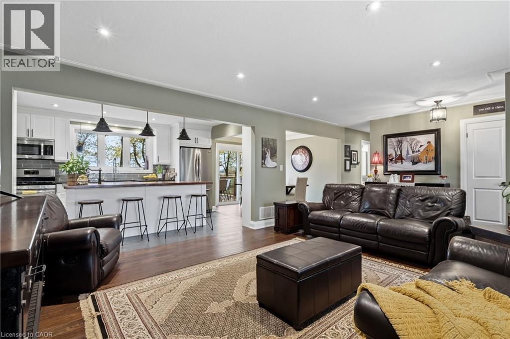 2116 BINBROOK Road E - 16