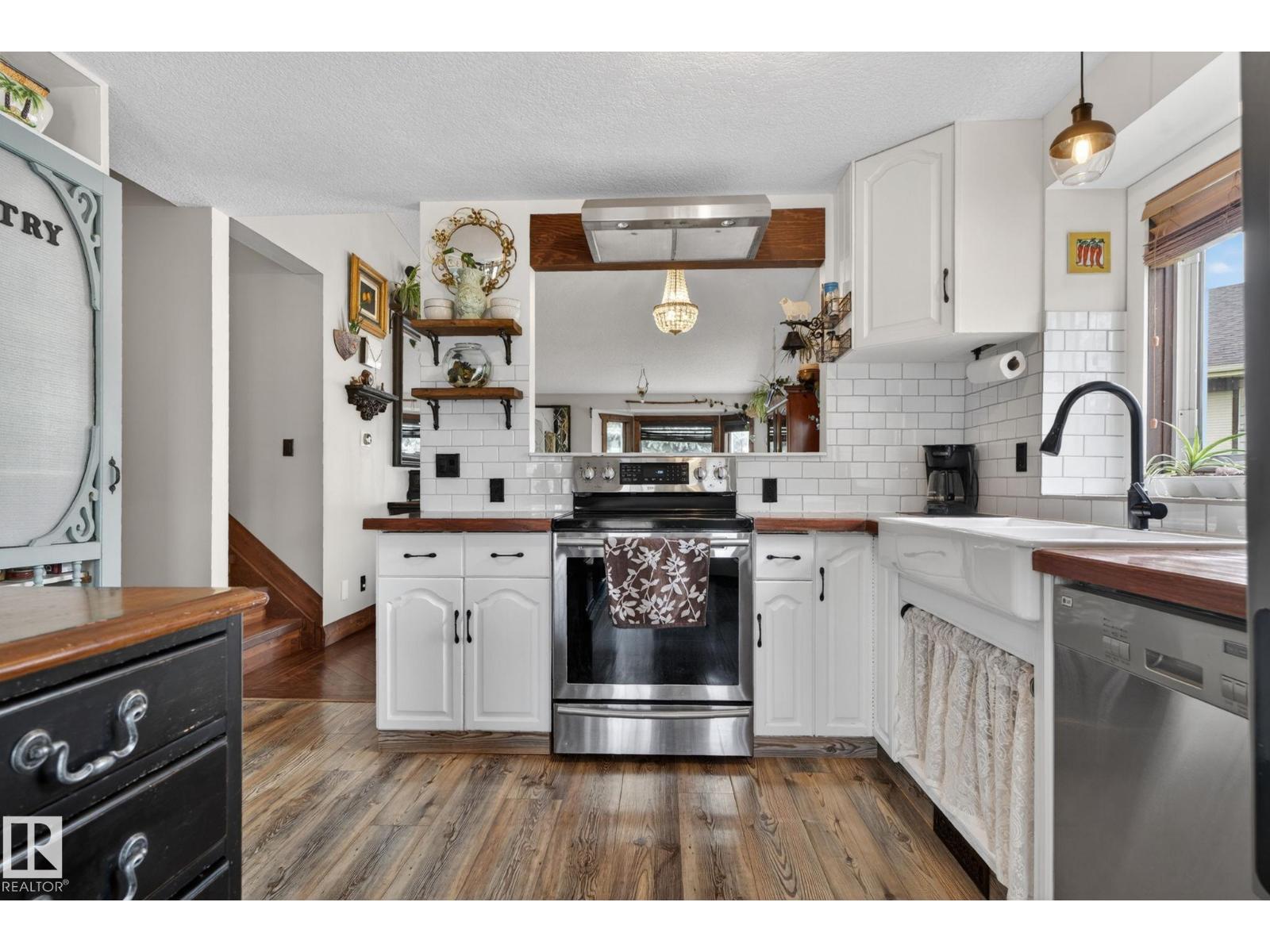 3332 44B AV NW, Edmonton