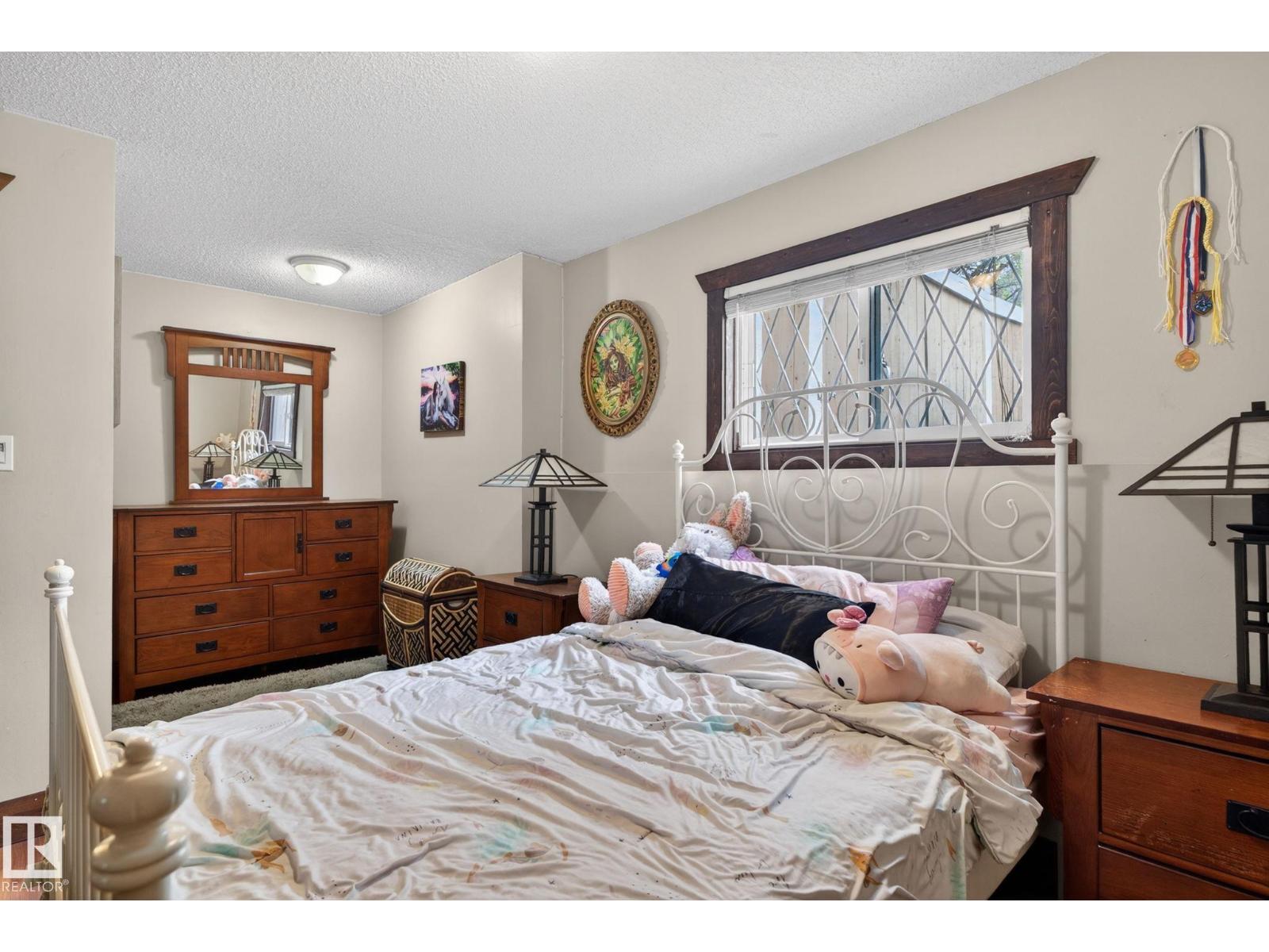 3332 44B AV NW, Edmonton