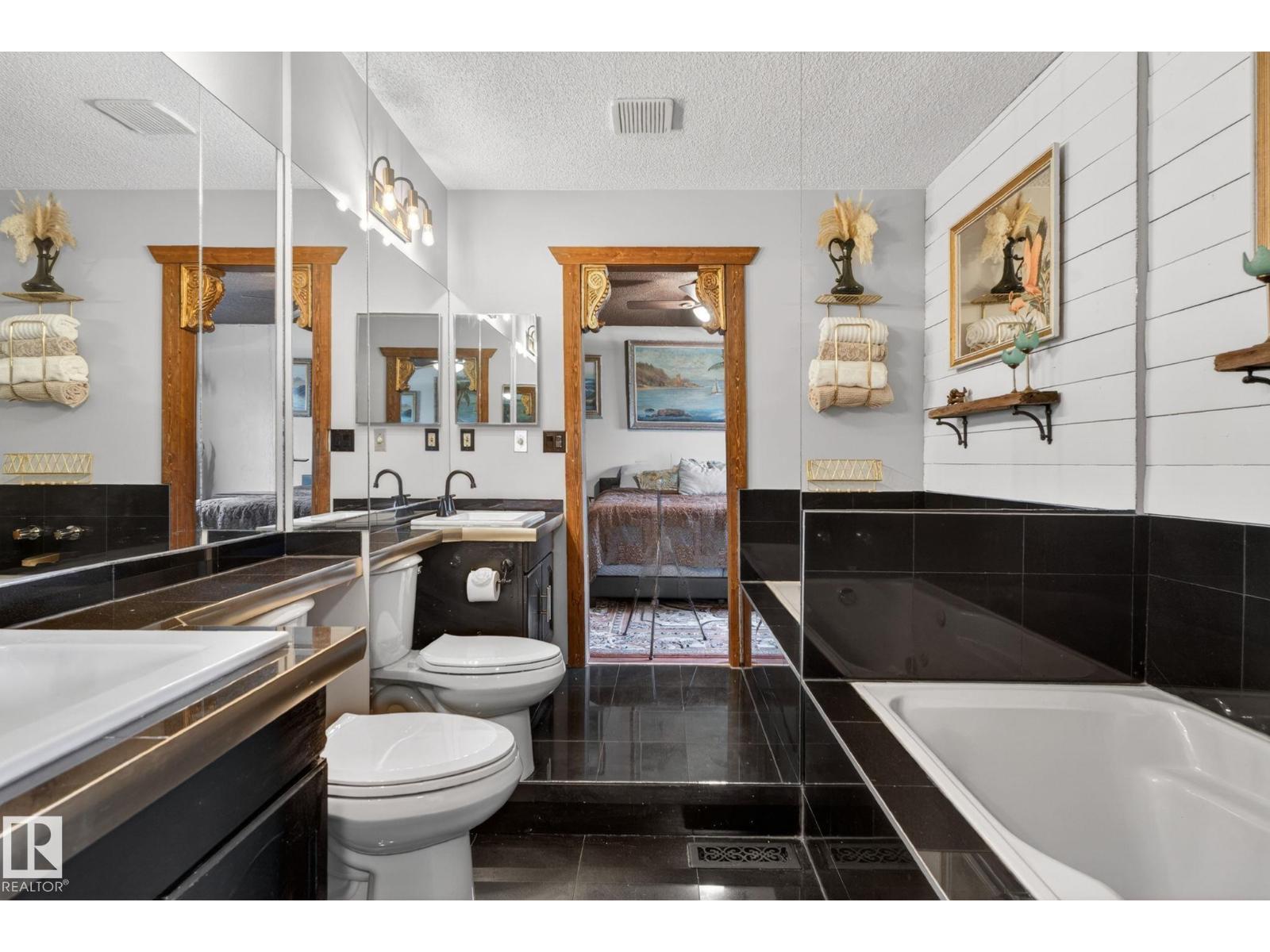 3332 44B AV NW, Edmonton