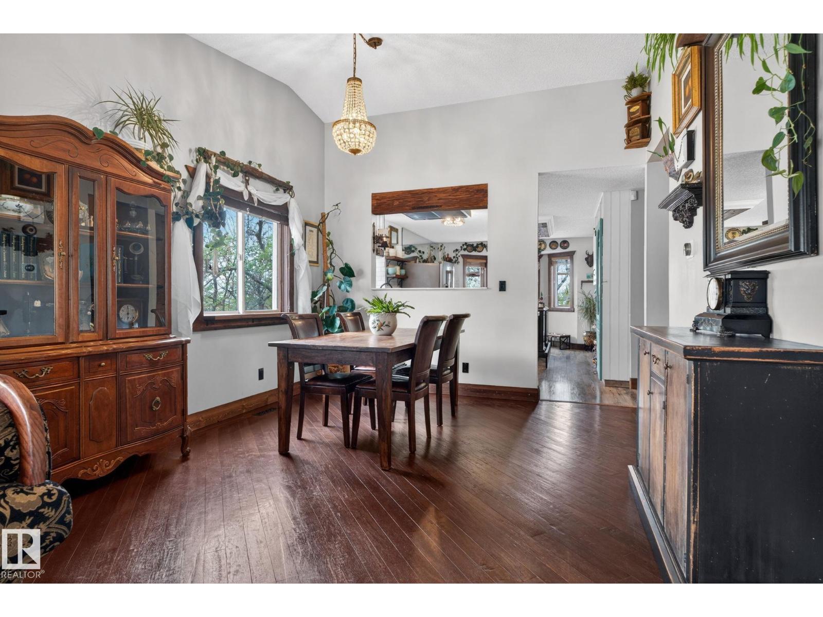 3332 44B AV NW, Edmonton