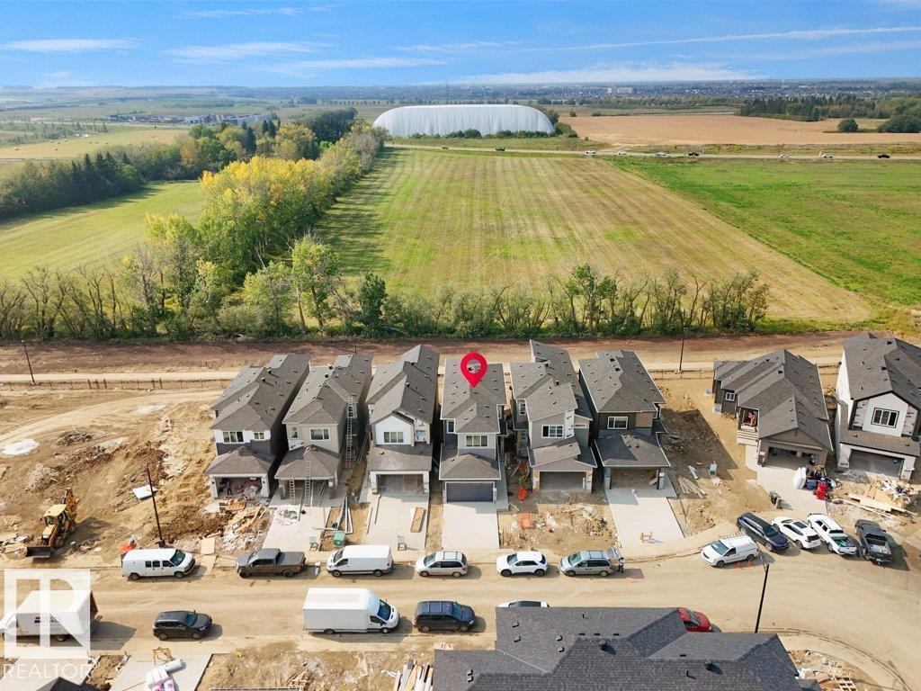 8447 Mayday Link SW, Edmonton