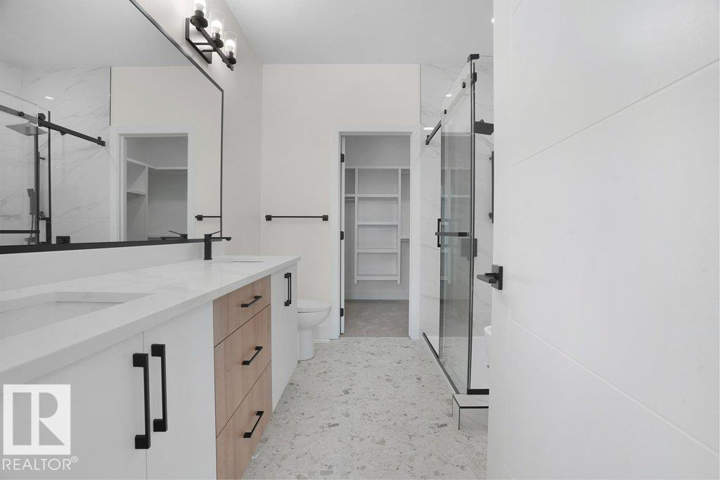 8447 Mayday Link SW, Edmonton