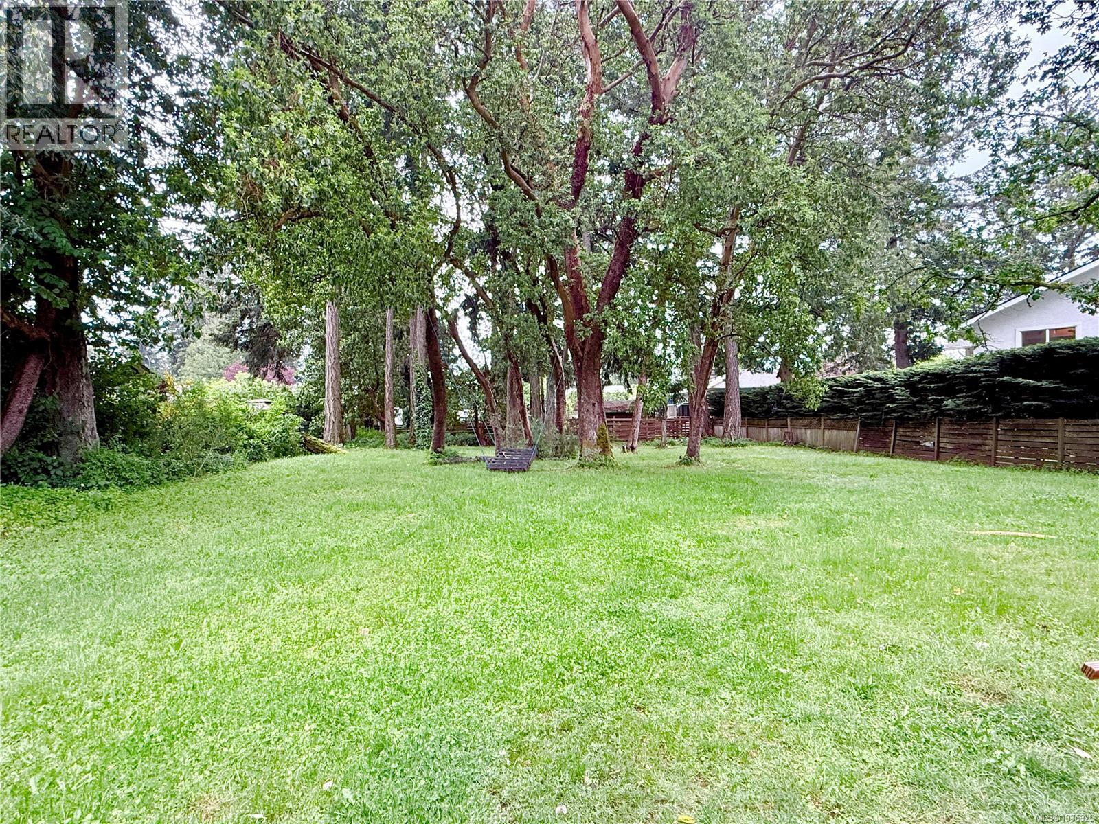 2321 Sooke Rd - 6