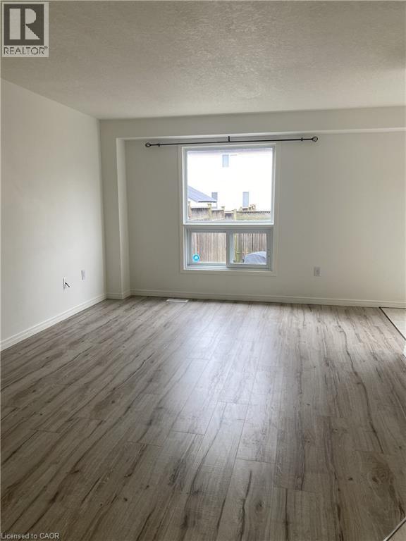 517 VIRGINIA CREEPER Street, Waterloo, Ontario, N2V2W4 — Photo 6