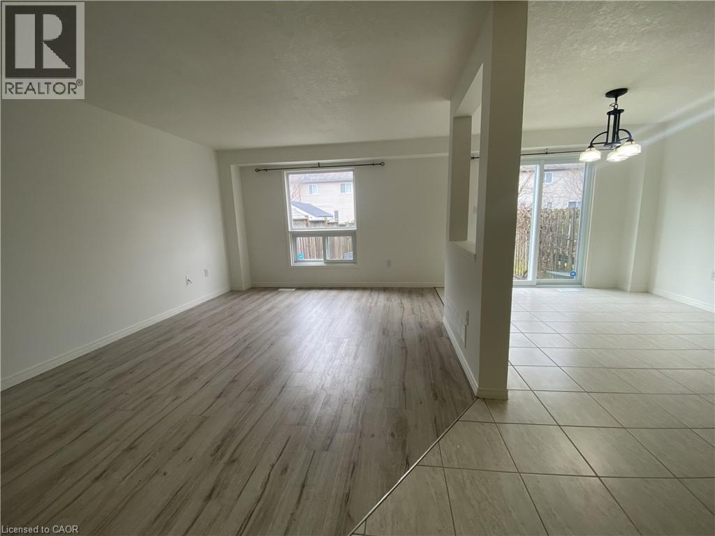 517 VIRGINIA CREEPER Street, Waterloo, Ontario, N2V2W4 — Photo 5