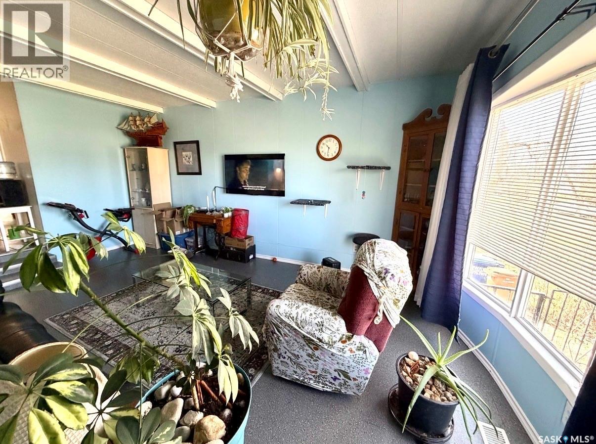 509 Toews STREET - 7