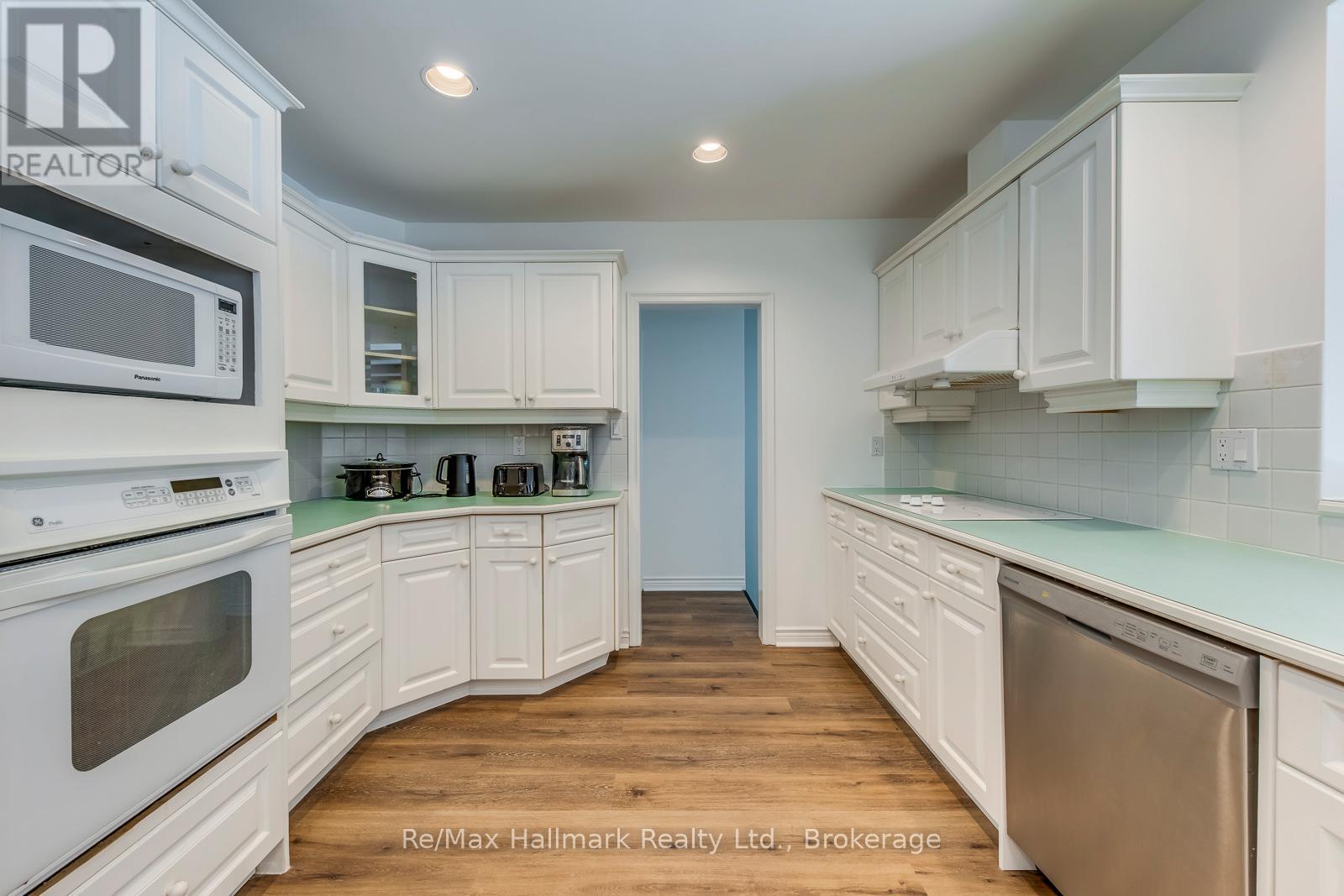 157 TRELAWN AVENUE - 19