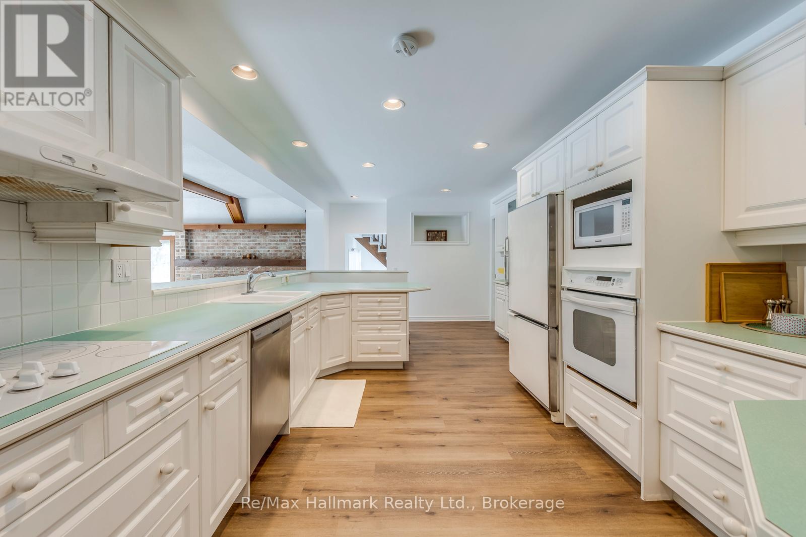 157 TRELAWN AVENUE - 20