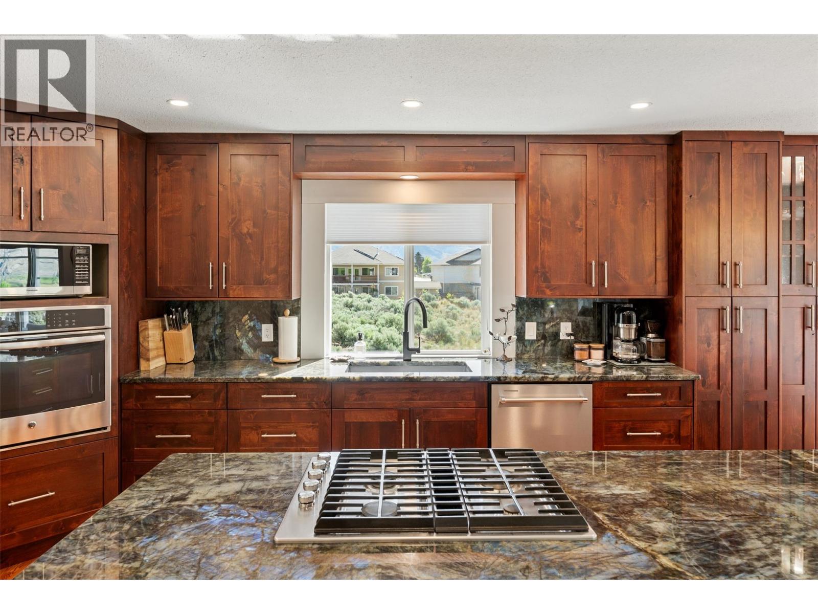  101 2nd Avenue, Keremeos