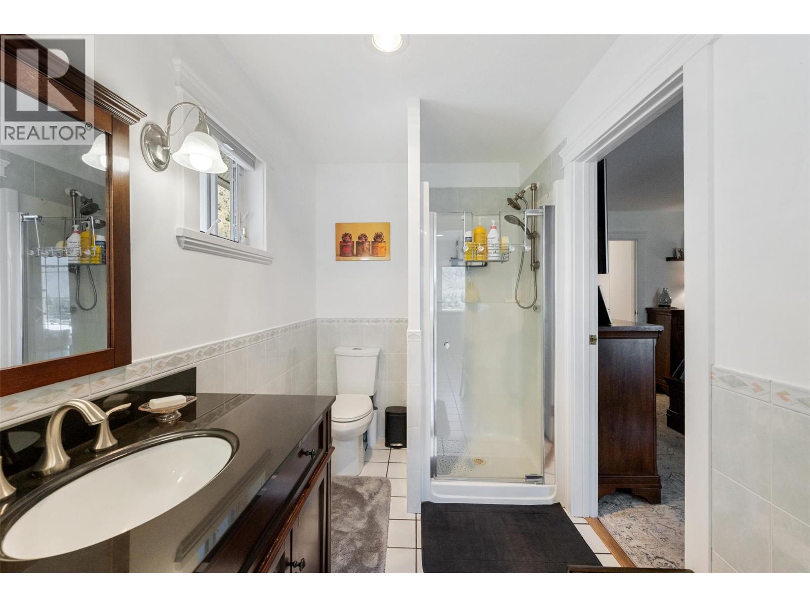  101 2nd Avenue, Keremeos