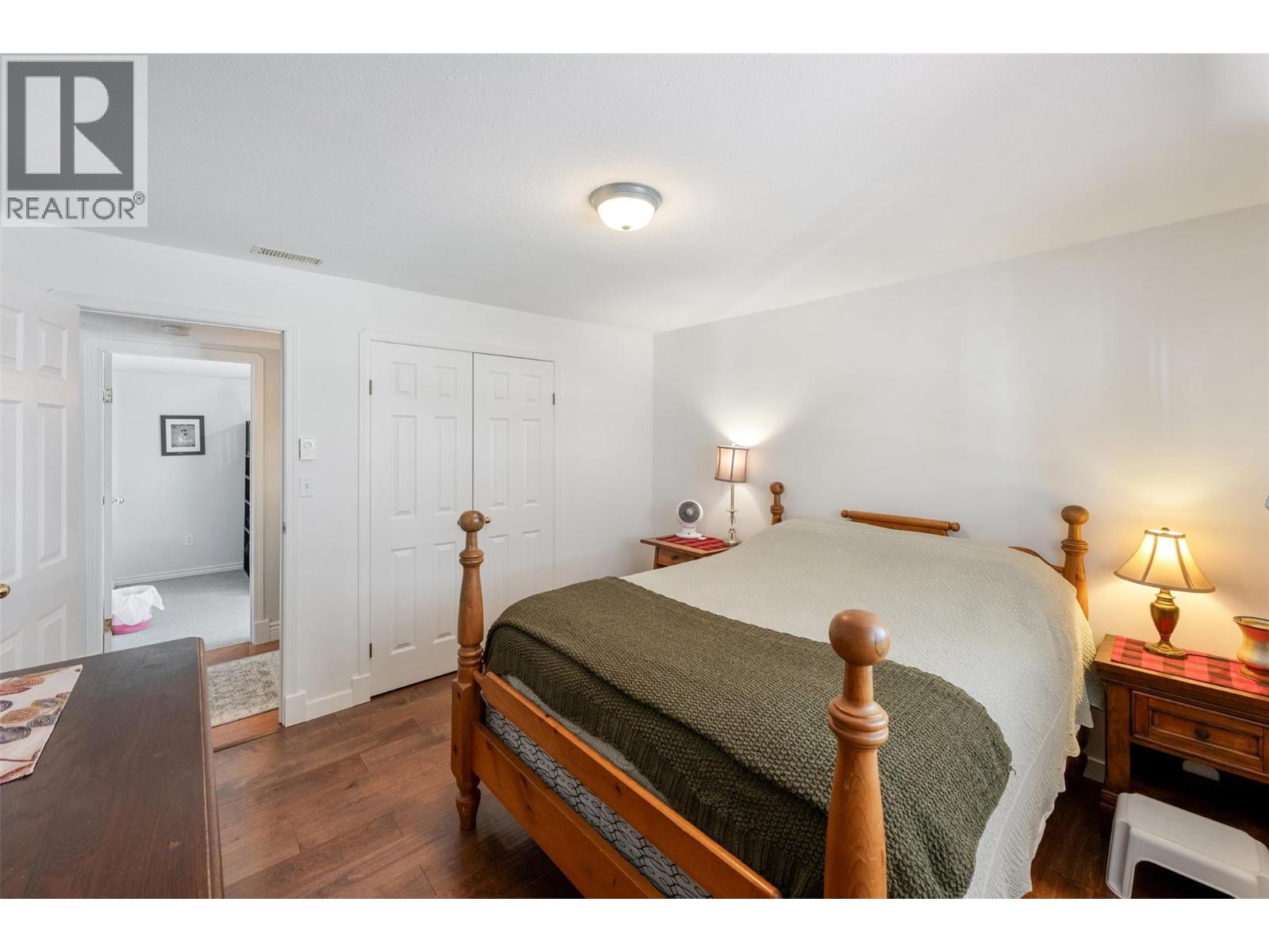  101 2nd Avenue, Keremeos