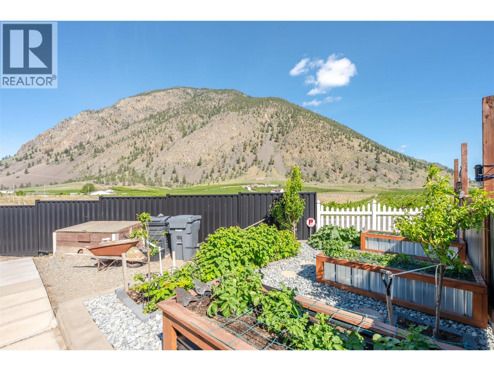  101 2nd Avenue, Keremeos