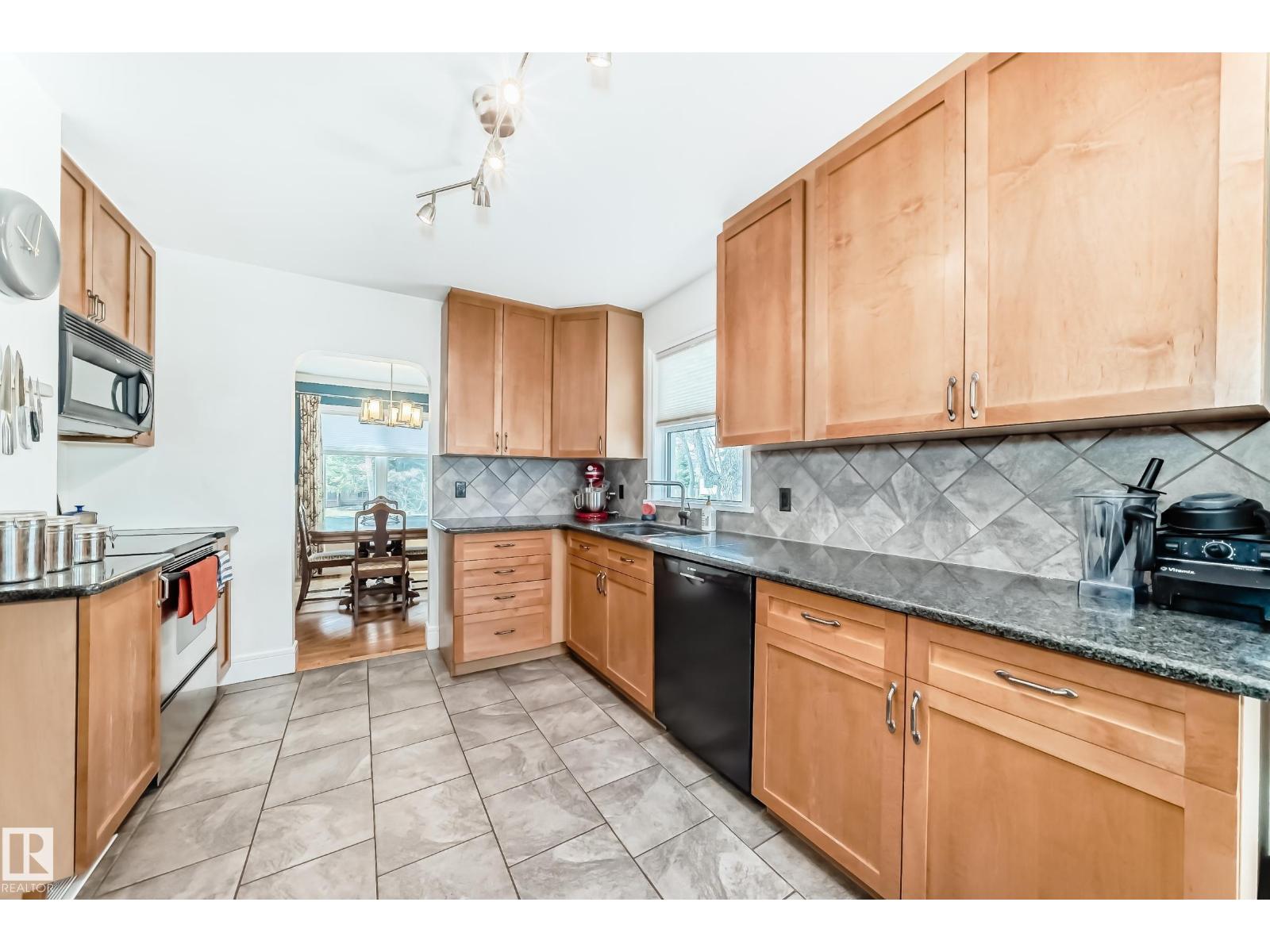 11243 127 ST NW, Edmonton