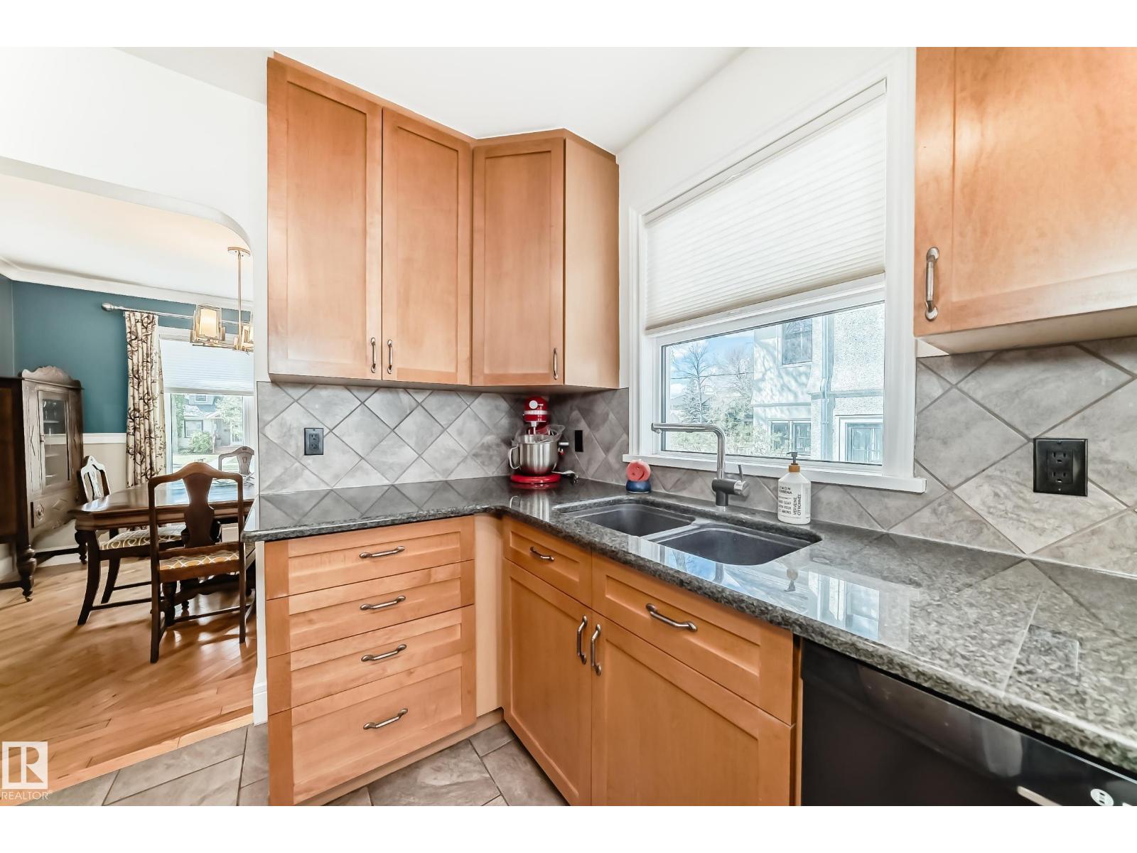 11243 127 ST NW, Edmonton