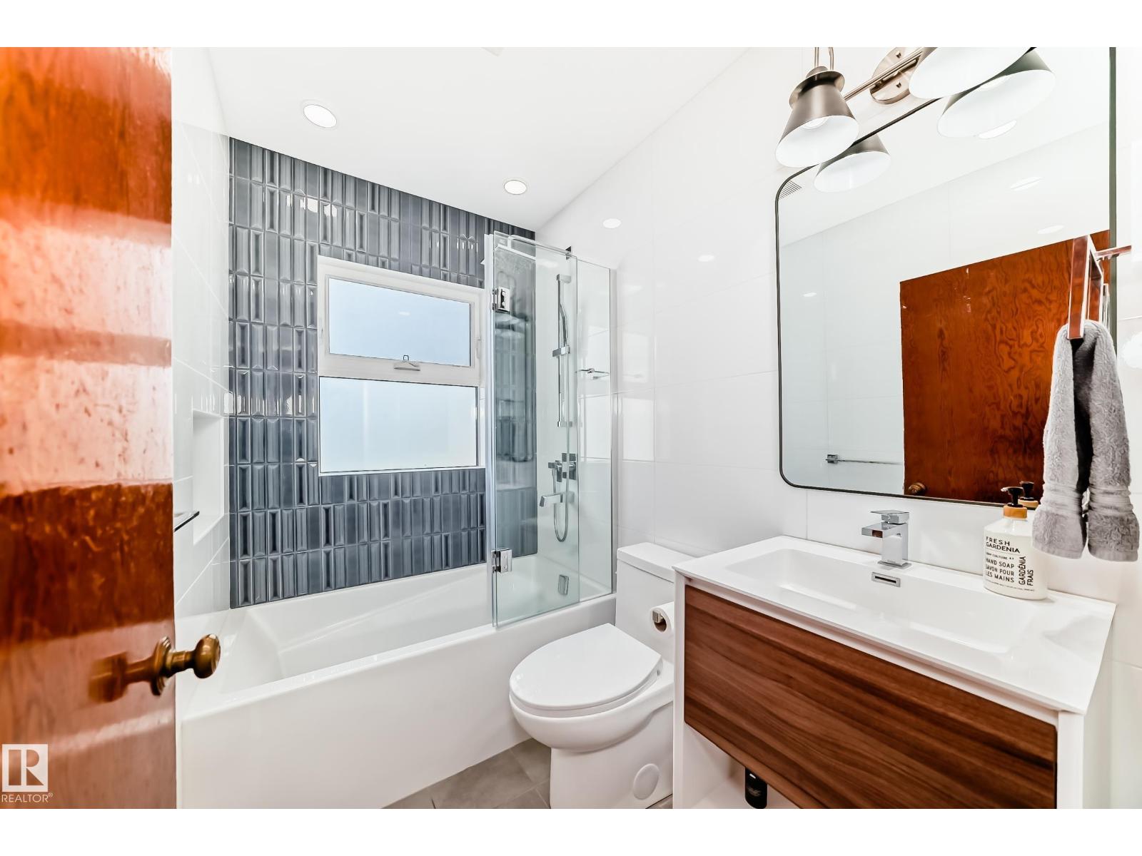 11243 127 ST NW, Edmonton