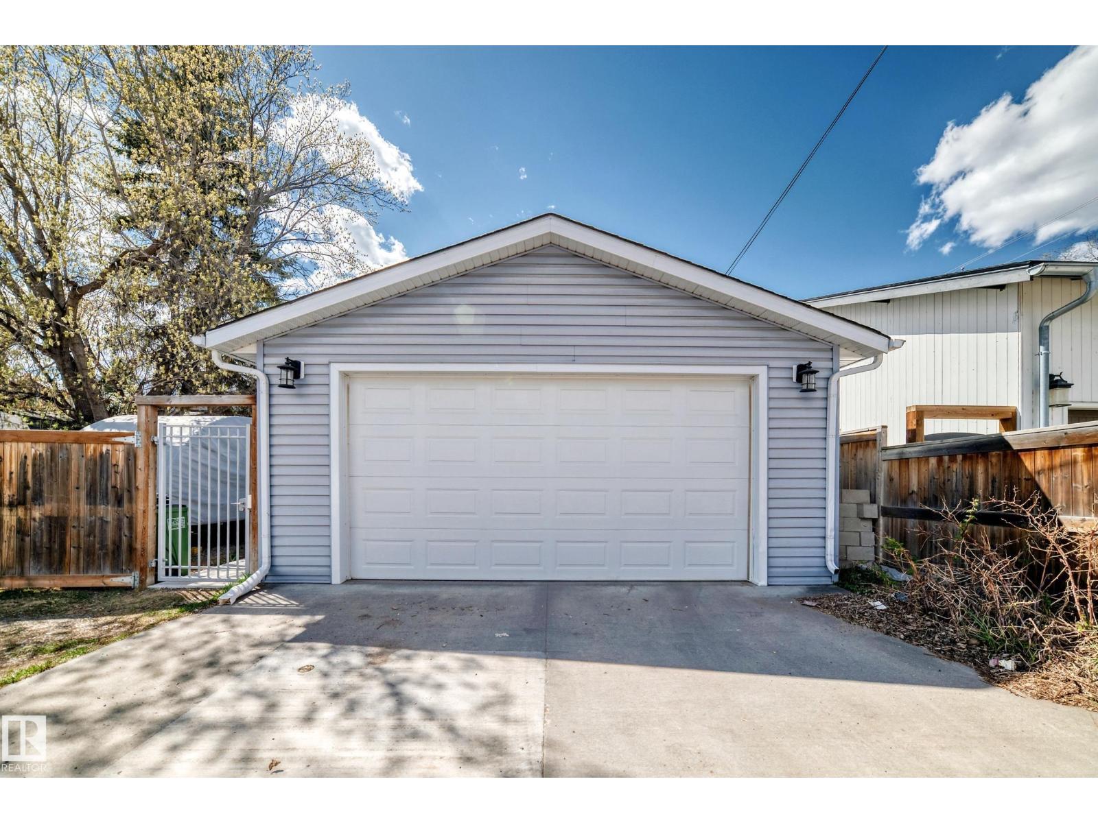 11243 127 ST NW, Edmonton
